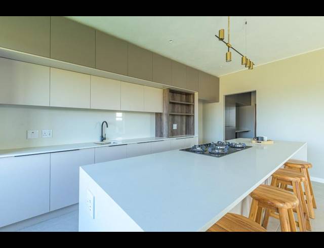 3 BEDROOM TOWNHOUSE FOR SALE IN LEONARD